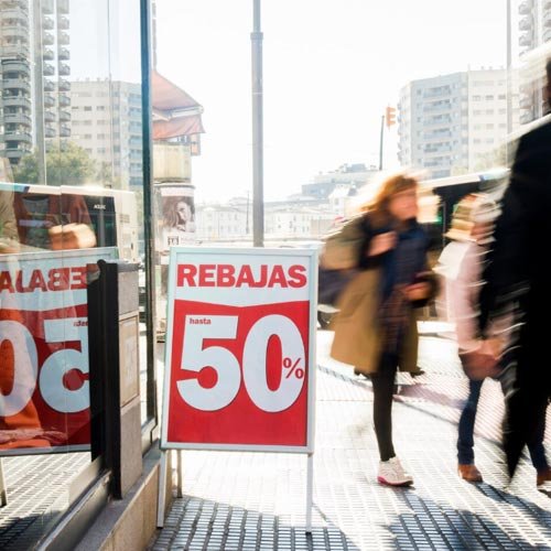Municipalidad de San Bernardo fiscalizando instalación de publicidad en la vía pública