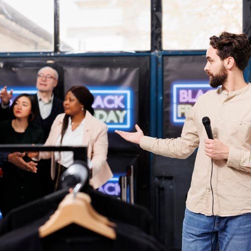 Policía local en San Bernardo resguardando el orden público durante eventos masivos